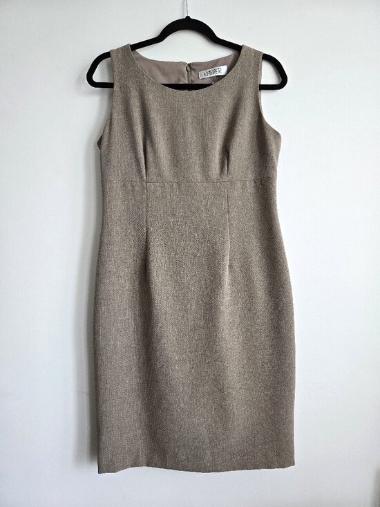 Kasper Dresses & Skirts - Kasper Taupe Sleeveless Sheath Dress | Size 6